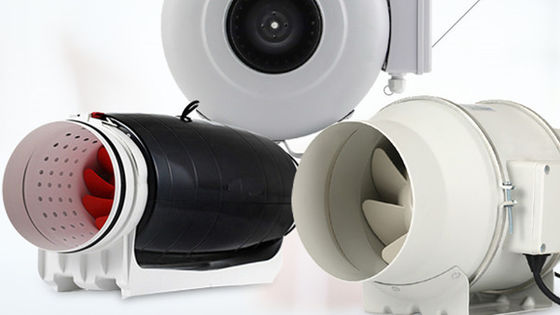 Ventilador de escape de baño de plástico cuadrado montado en la pared con red de alfombra y diseño de flujo axial